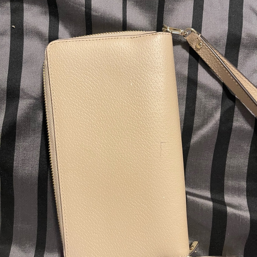 Wristlet